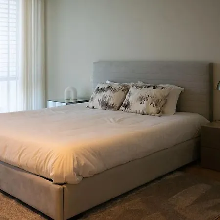 Casa Sol Poente By Tonsdeverde * Moure