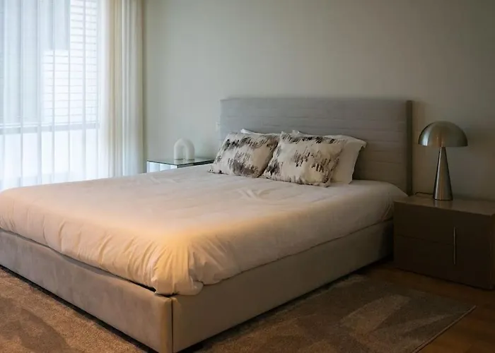 Casa Sol Poente By Tonsdeverde * Moure